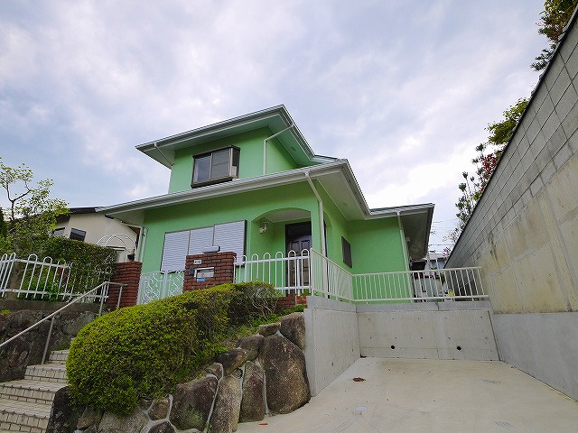 松陽台三丁目戸建の外観|外観もきれいです