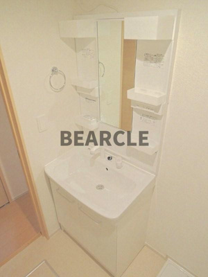 【独立洗面台】 | レイクともⅠ | 独立洗面台、小物を置くことができて便利です