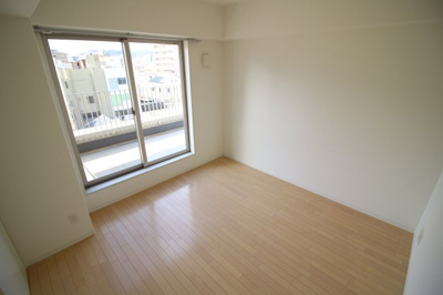 【洋室】 | オアシスＫＯＢＥ