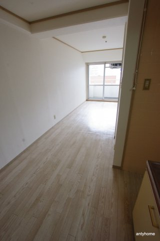 プロヴァンス　仲介手数料無料の洋室
