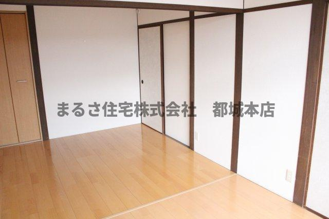 上川東ハイツの洋室|広々とした洋室です