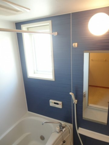 オレンジハウスBの浴室