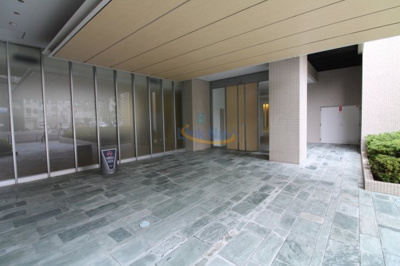 【エントランス】 | 堂島川シティハウス | 落ち着いたエントランスです