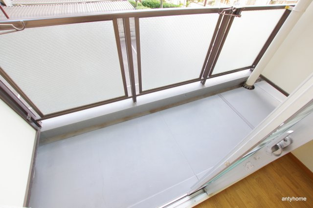 新大阪グランドハイツ北　仲介手数料無料のバルコニー