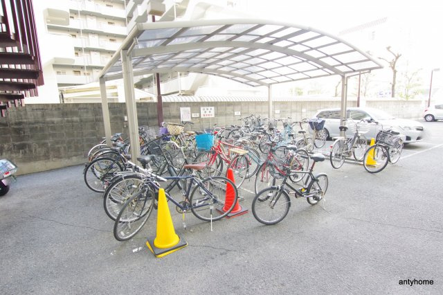 新大阪グランドハイツ北　仲介手数料無料の駐車場