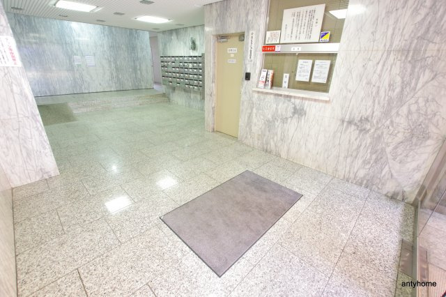 新大阪グランドハイツ北　仲介手数料無料のロビー