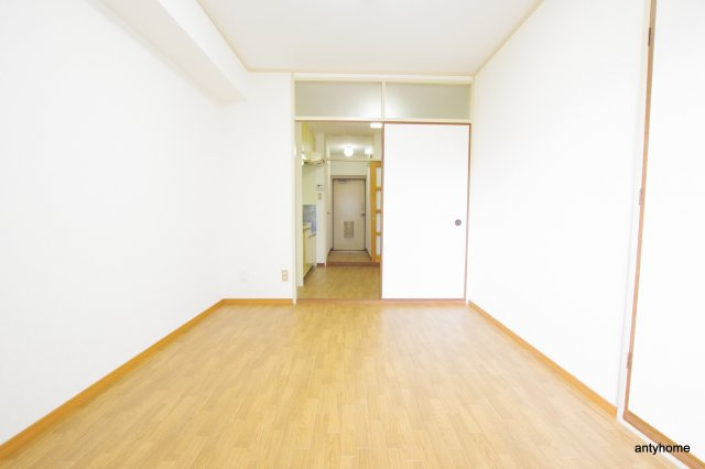 新大阪グランドハイツ北　仲介手数料無料の洋室