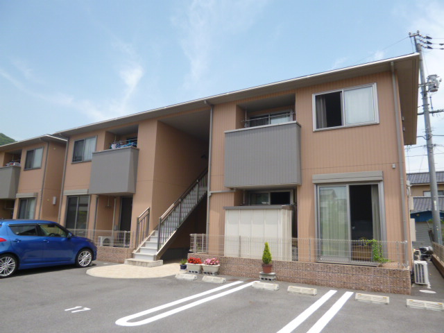 メゾンマルニAの外観