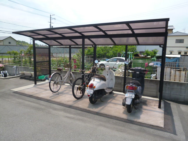 メゾンマルニAのその他共用部分|駐輪場