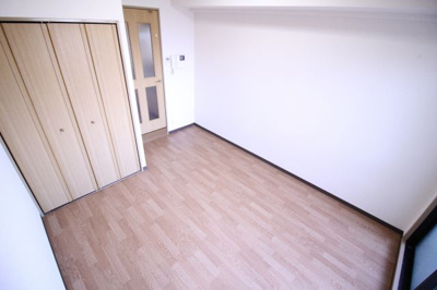 【洋室】 | リバーサイド金岡 五番館