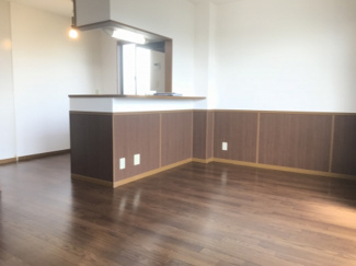 【居間・リビング】 | セジュールKIYO　A | こちらの居間で趣味の時間をお楽しみください