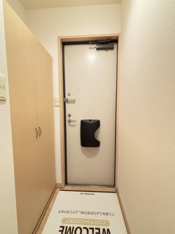 エクセレントONEB棟の玄関