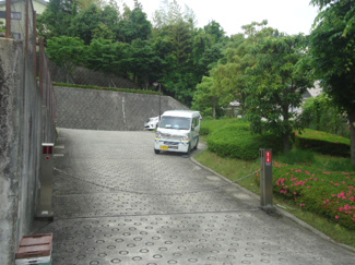 【駐車場】