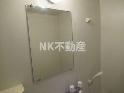 【浴室】 | バーズハウス（弥刀賃貸） | お風呂に鏡があります