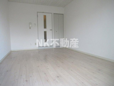 【居間・リビング】 | バーズハウス（弥刀賃貸） | 洋室です