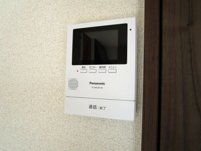 【セキュリティ】 | スカイハイツB | 防犯対策に有効なカメラ付きインターホン！録画機能が付いているので留守中の訪問者まで確認できます♪