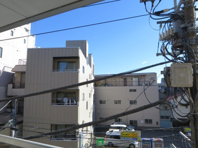 【展望】 | 大藤ビル | 目の前は道路で、高い建物も近くにあまりないです
