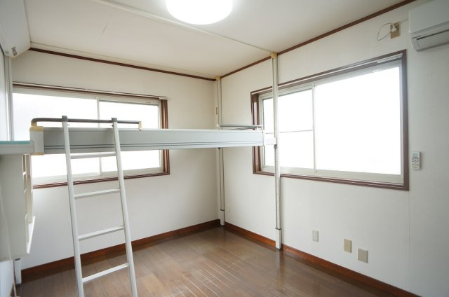 【居間・リビング】 | ハウスリバティー | 明るい二面採光