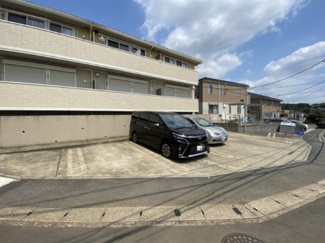 【駐車場】 | いつでも目の届く敷地内に駐車場があります♪お車をお持ちの方におすすめです！