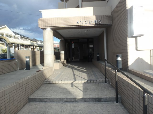 メゾンいなりのエントランス