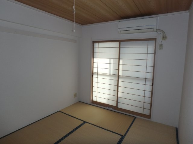 メゾンいなりの和室