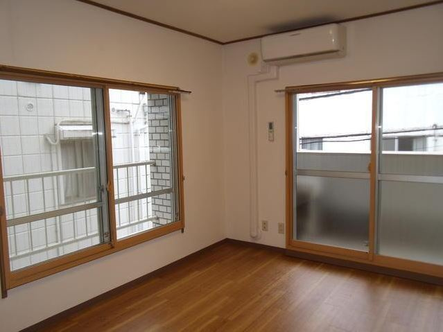 サンコート四谷の寝室|ゆったり広々としたワンルーム