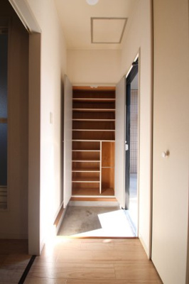 【玄関】 | ラフォーレ・秋桜 | 落ち着いた玄関です