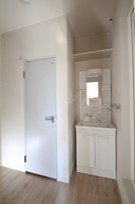 【独立洗面台】 | ラフォーレ・秋桜 | 使いやすい独立洗面台です