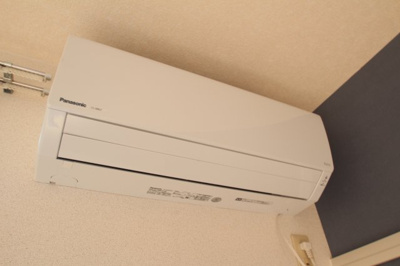 【設備】 | ラフォーレ・秋桜 | リビングにあるエアコンです