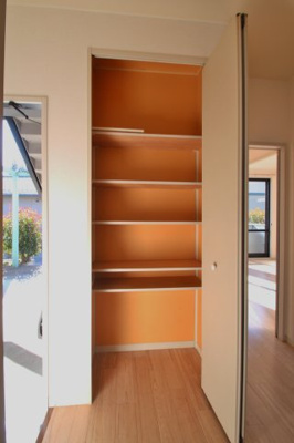 【収納】 | ラフォーレ・秋桜 | 玄関ホールにある収納です