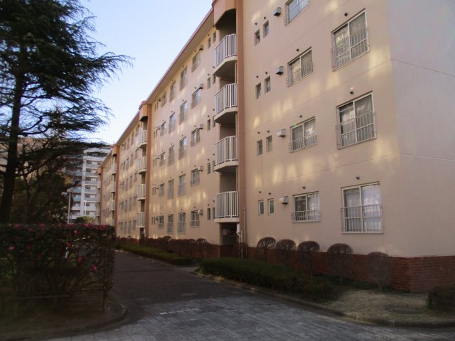 検見川ガーデンハイツ３号棟　千葉市美浜区真砂２丁目　中古マンション　新規リフォーム済の外観