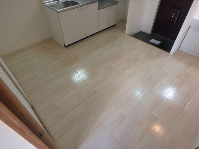 スカイハイツの居間・リビング