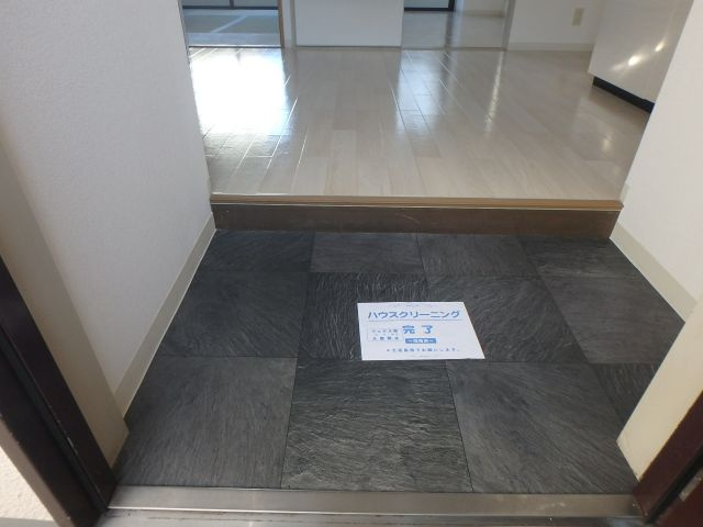 スカイハイツの玄関