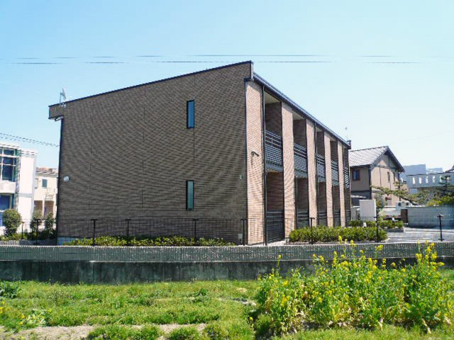 レオネクストくみのきの駐車場