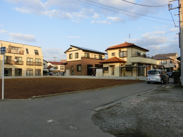 習志野市東習志野３丁目　売地　建築条件なし　更地　約４５坪の前面道路含む現地写真