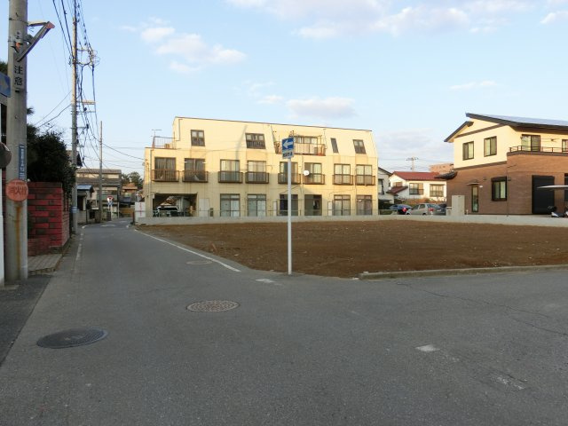 習志野市東習志野３丁目　売地　建築条件なし　更地　約４５坪の前面道路含む現地写真