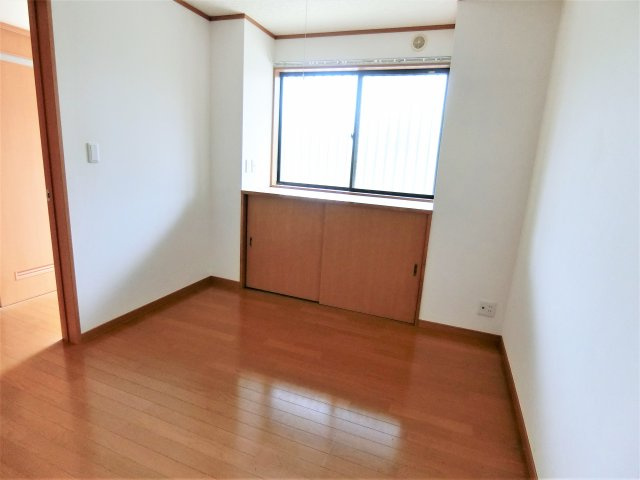 サンハイツ早野新田の洋室