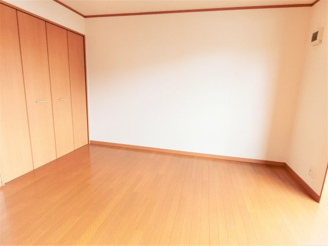 サンハイツ早野新田の洋室