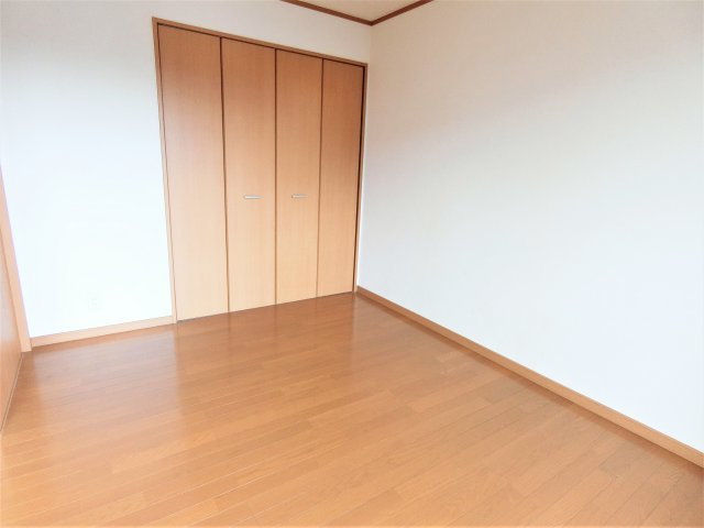 サンハイツ早野新田の洋室