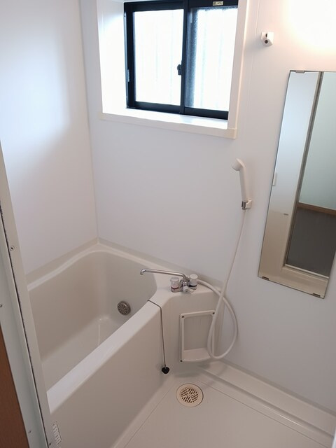 サンハイツ早野新田の浴室