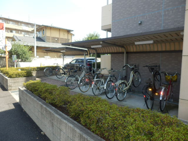 【その他共用部分】 | パインバンフソノ | 自転車置場