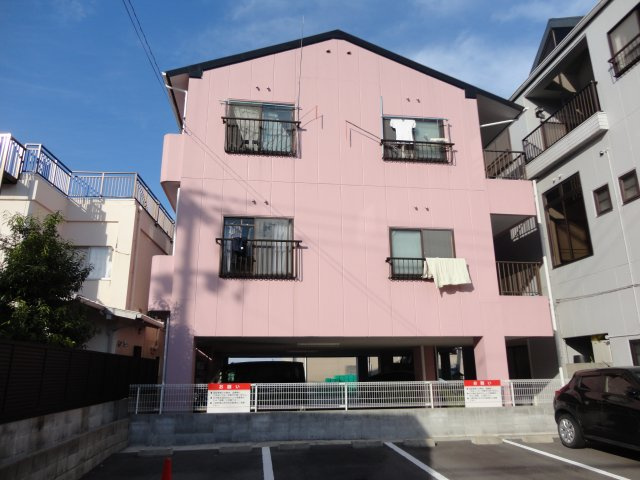 アヤナス岩屋の外観