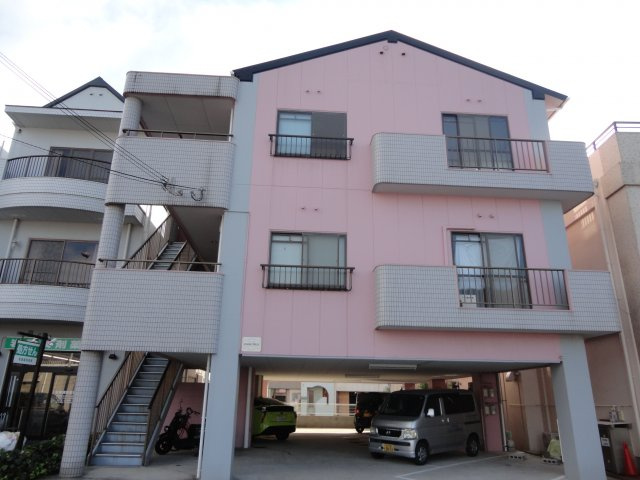 アヤナス岩屋の外観
