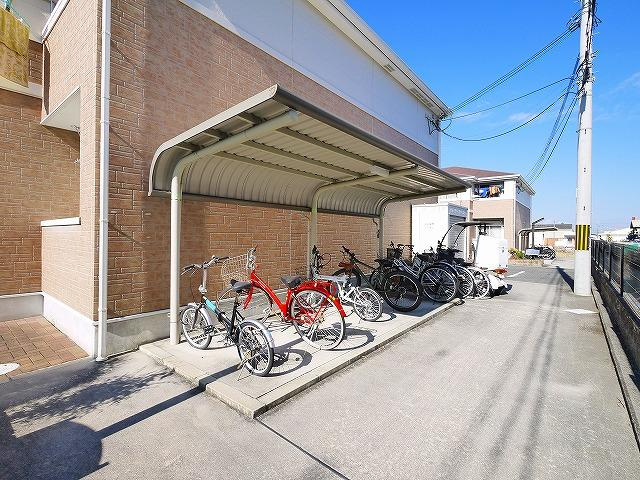 エクセレンスⅠのその他共用部分|屋根つき自転車置き場