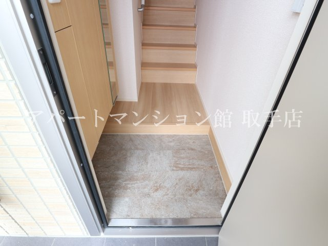 Herencia(エレンシア)の玄関