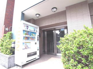 【外観】 | メインステージ巣鴨：エントランス前