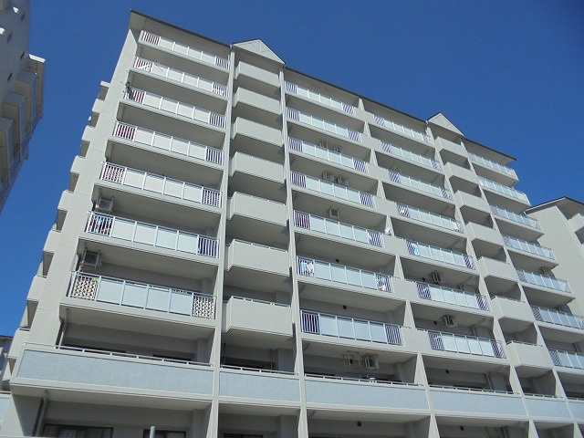 ディアコルモ武庫が丘Ｃ棟の外観