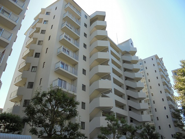 ディアコルモ武庫が丘Ｃ棟の外観