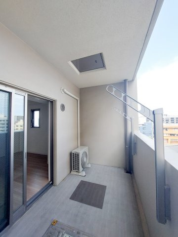 サヴォイソリディティのバルコニー|別号室のものになります。現状優先。