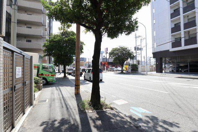 サヴォイソリディティの駐車場